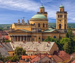 Эгер и пещерные купальни Мишкольц-Тапольца - Budapest, Угорщина