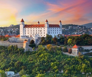Экскурсия в Дьёр и Братиславу - Budapest, Угорщина