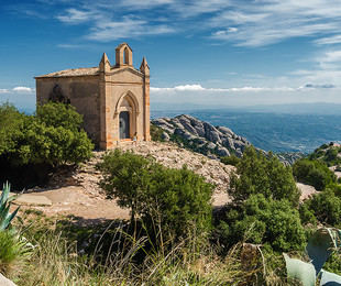 Монастырь Монсеррат и винодельня дель Пенедес - Barcelona, Іспанія